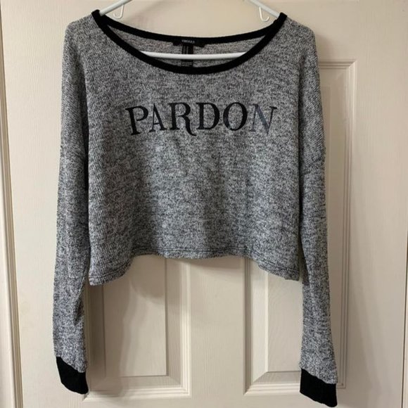 🌷3 for$25🌷Forever 21, US M, Grey & Black Crop Drop Shoulder Statement Sweater - Picture 3 of 5